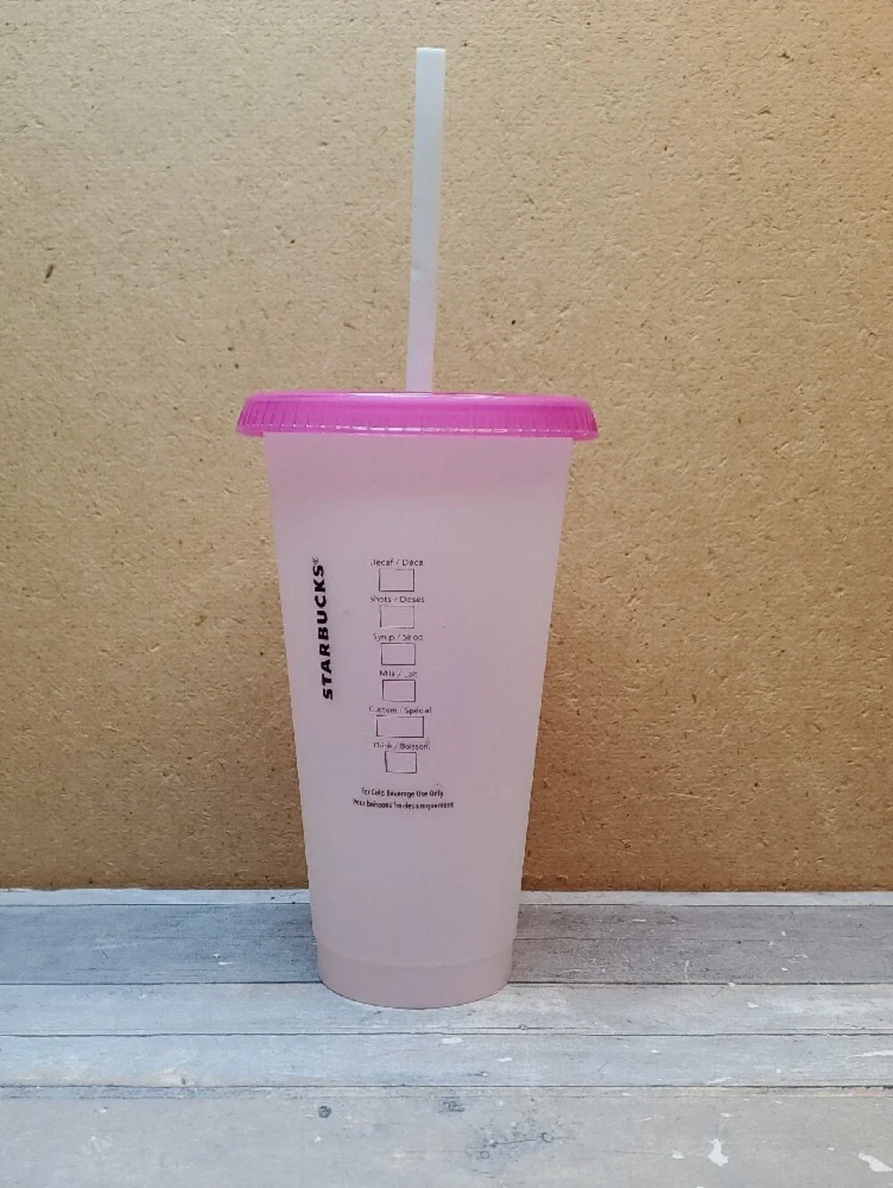 Starbucks Holiday Christmas Reusable 24 Oz Cold Cups with Lids & Straws
